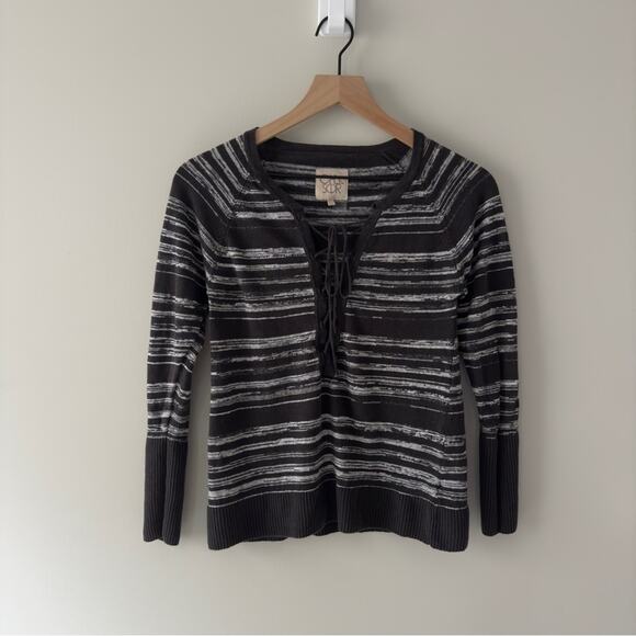 Revolve Chaser 100% Linen Lace Up Black and White Striped Sweater long sleeve XS - Picture 1 of 10